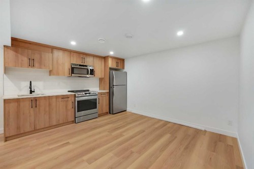 16 Abalone Crescent Ne, Calgary, AB - Indoor Photo Showing Kitchen