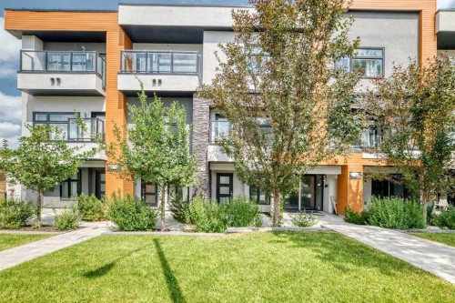 108-1632 20 Avenue Nw, Calgary, AB - Outdoor With Facade