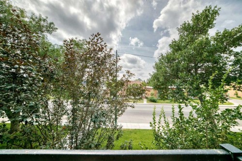 108-1632 20 Avenue Nw, Calgary, AB - Outdoor