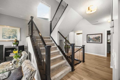208 Panton Road Nw, Calgary, AB - Indoor Photo Showing Other Room