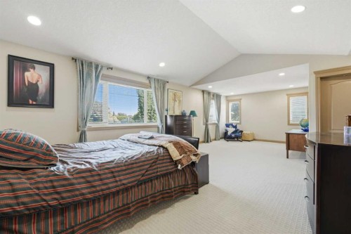 2245 25 Street Sw, Calgary, AB - Indoor Photo Showing Bedroom