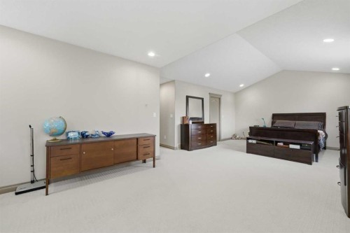2245 25 Street Sw, Calgary, AB - Indoor