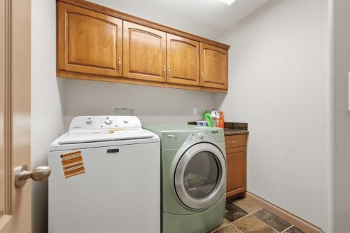 2245 25 Street Sw, Calgary, AB - Indoor Photo Showing Laundry Room
