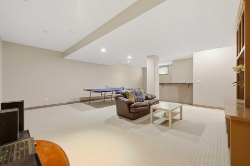 2245 25 Street Sw, Calgary, AB - Indoor