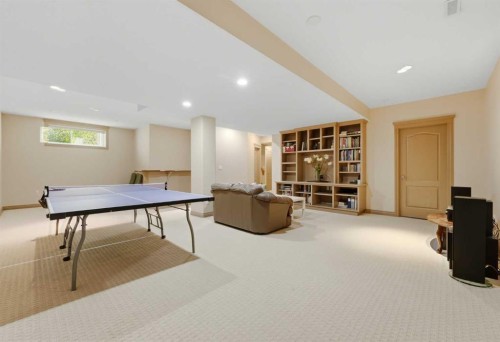 2245 25 Street Sw, Calgary, AB - Indoor