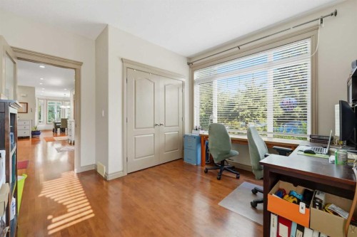2245 25 Street Sw, Calgary, AB - Indoor Photo Showing Office