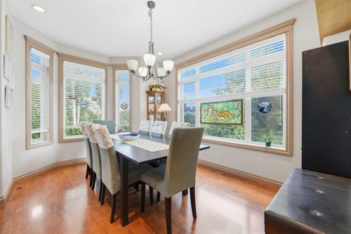 2245 25 Street Sw, Calgary, AB - Indoor Photo Showing Dining Room