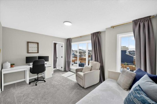 421 Magnolia Way Se, Calgary, AB - Indoor