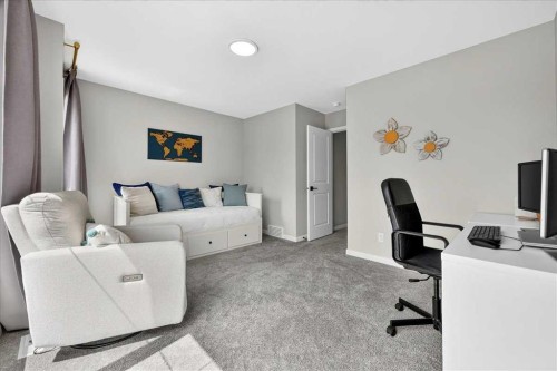 421 Magnolia Way Se, Calgary, AB - Indoor