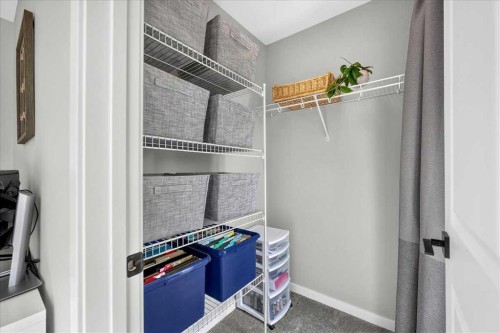 421 Magnolia Way Se, Calgary, AB - Indoor Photo Showing Other Room