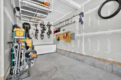 421 Magnolia Way Se, Calgary, AB - Indoor Photo Showing Other Room