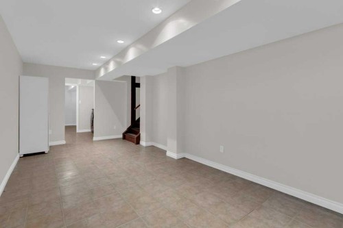 270 Arbour Ridge Park Nw, Calgary, AB - Indoor Photo Showing Other Room