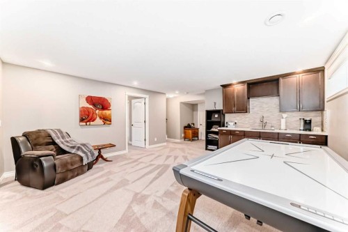 1449 Ravenscroft Avenue Se, Airdrie, AB - Indoor Photo Showing Kitchen