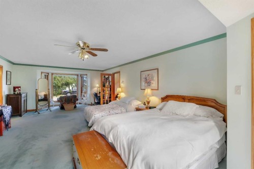 265028 Range Road 44, Rural Rocky View County, AB - Indoor Photo Showing Bedroom