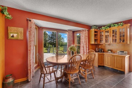 265028 Range Road 44, Rural Rocky View County, AB - Indoor Photo Showing Dining Room