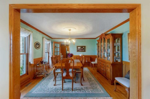 265028 Range Road 44, Rural Rocky View County, AB - Indoor Photo Showing Dining Room