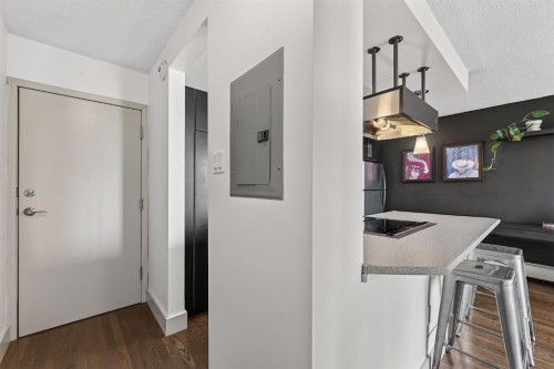 606-505 19 Avenue Sw, Calgary, AB - Indoor Photo Showing Other Room
