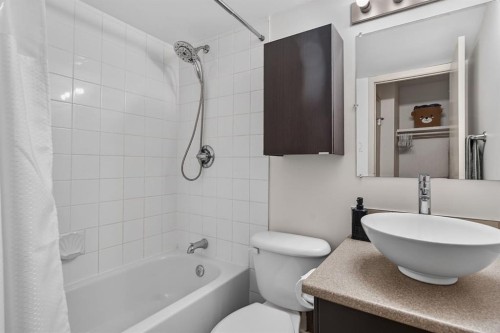 606-505 19 Avenue Sw, Calgary, AB - Indoor Photo Showing Bathroom