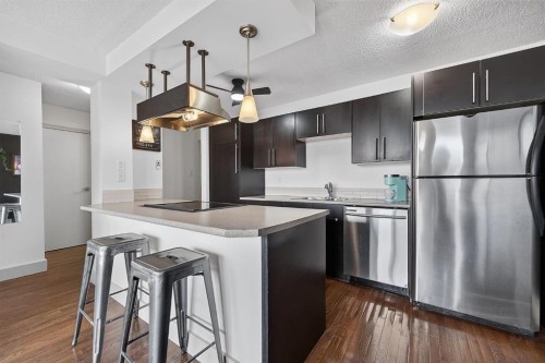 606-505 19 Avenue Sw, Calgary, AB - Indoor Photo Showing Kitchen With Upgraded Kitchen