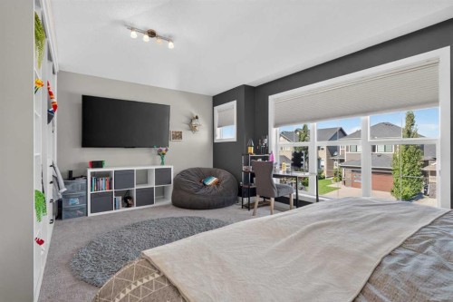 325 Bayside Crescent Sw, Airdrie, AB - Indoor Photo Showing Bedroom