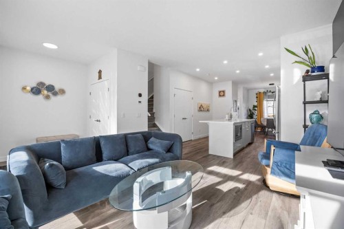 20604 Main Street Se, Calgary, AB - Indoor Photo Showing Living Room