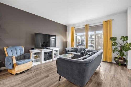 20604 Main Street Se, Calgary, AB - Indoor Photo Showing Living Room