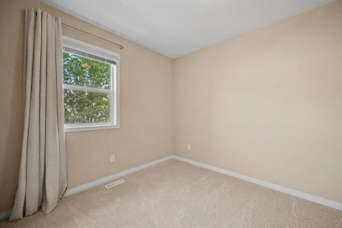 65 Royal Birch Villas Nw, Calgary, AB - Indoor Photo Showing Other Room