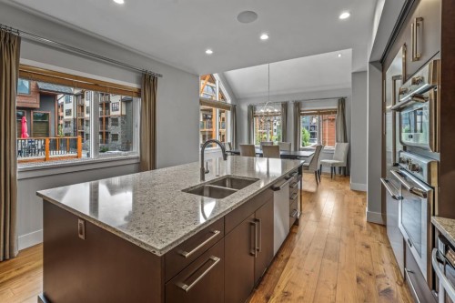 19 Creekside Mews, Canmore, AB - Indoor Photo Showing Kitchen With Double Sink With Upgraded Kitchen
