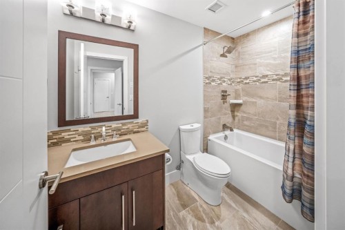 19 Creekside Mews, Canmore, AB - Indoor Photo Showing Bathroom