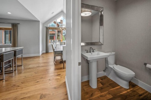 19 Creekside Mews, Canmore, AB - Indoor Photo Showing Bathroom