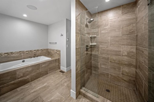 19 Creekside Mews, Canmore, AB - Indoor Photo Showing Bathroom