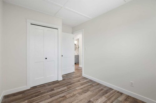 8424 Berkley Road Nw, Calgary, AB - Indoor Photo Showing Other Room