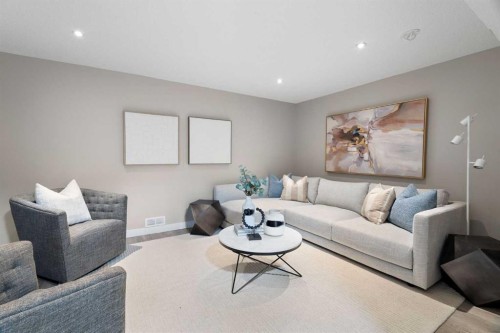 8424 Berkley Road Nw, Calgary, AB - Indoor Photo Showing Living Room