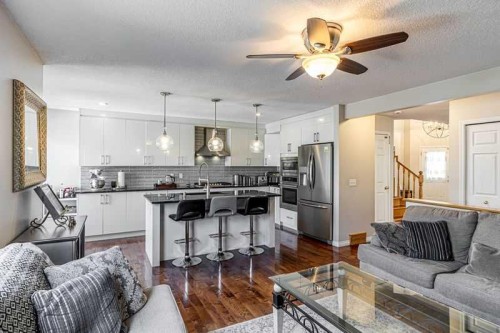 8389 Saddleridge Drive Ne, Calgary, AB - Indoor