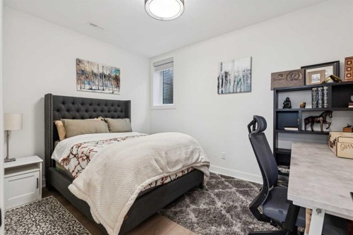 2435 29 Avenue Sw, Calgary, AB - Indoor Photo Showing Bedroom