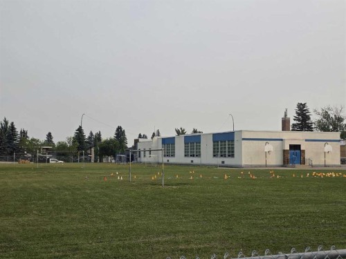 2435 29 Avenue Sw, Calgary, AB - Outdoor With View