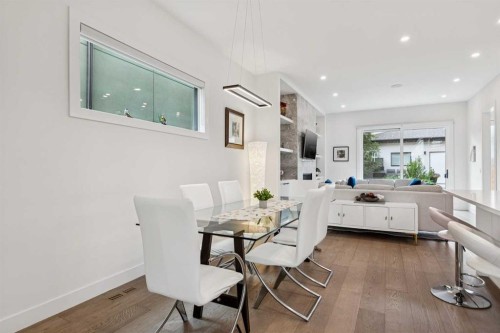 2435 29 Avenue Sw, Calgary, AB - Indoor Photo Showing Dining Room