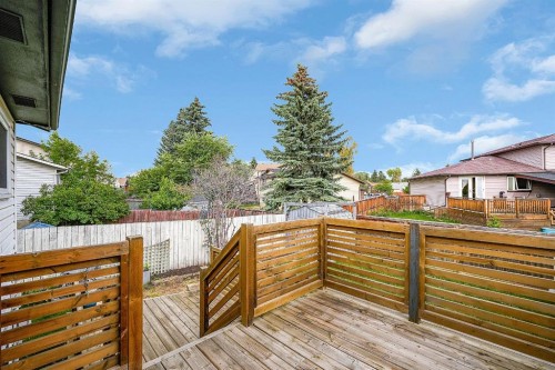 3614 39 Street Ne, Calgary, AB - Outdoor