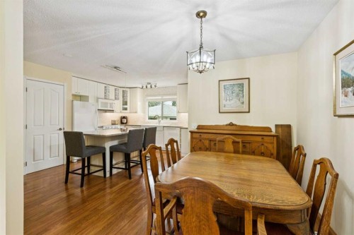 6452 Silver Springs Way Nw, Calgary, AB - Indoor Photo Showing Dining Room