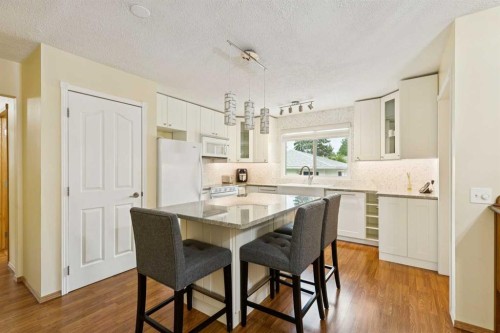 6452 Silver Springs Way Nw, Calgary, AB - Indoor
