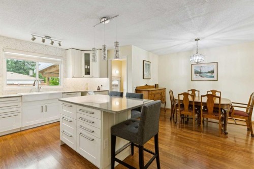 6452 Silver Springs Way Nw, Calgary, AB - Indoor Photo Showing Dining Room