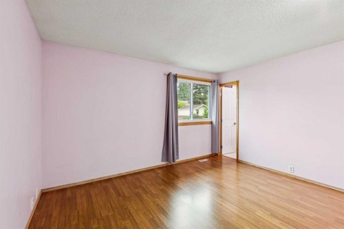6452 Silver Springs Way Nw, Calgary, AB - Indoor Photo Showing Other Room