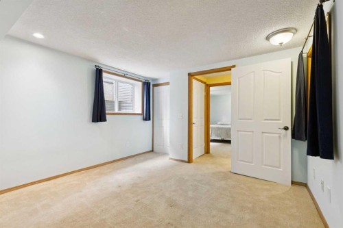 6452 Silver Springs Way Nw, Calgary, AB - Indoor Photo Showing Other Room