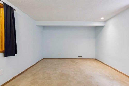 6452 Silver Springs Way Nw, Calgary, AB - Indoor Photo Showing Other Room