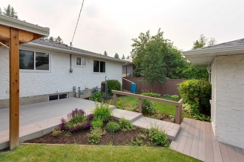 6452 Silver Springs Way Nw, Calgary, AB - Outdoor With Exterior