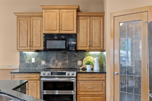 139 Tuscany Ridge Close Nw, Calgary, AB - Indoor Photo Showing Kitchen