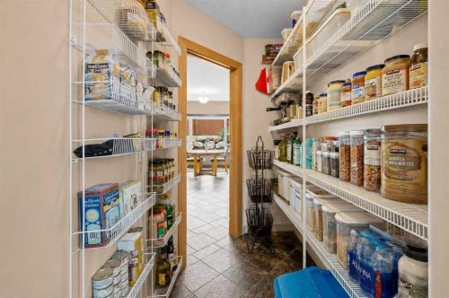 139 Tuscany Ridge Close Nw, Calgary, AB - Indoor With Storage