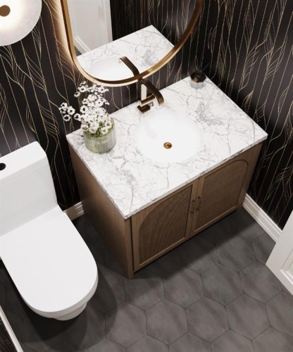 6511 Law Drive Sw, Calgary, AB - Indoor Photo Showing Bathroom