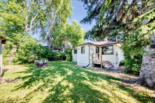 6012 33 Avenue Nw, Calgary, AB - Outdoor