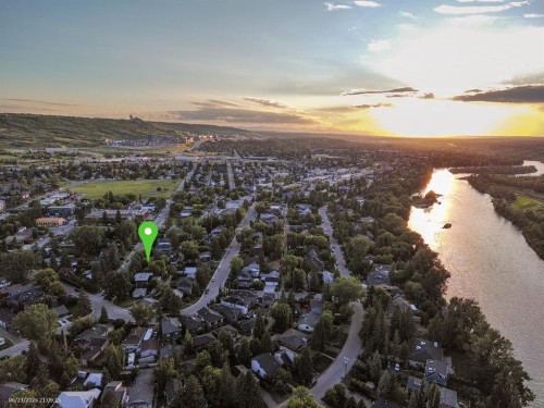6012 33 Avenue Nw, Calgary, AB - Outdoor With View